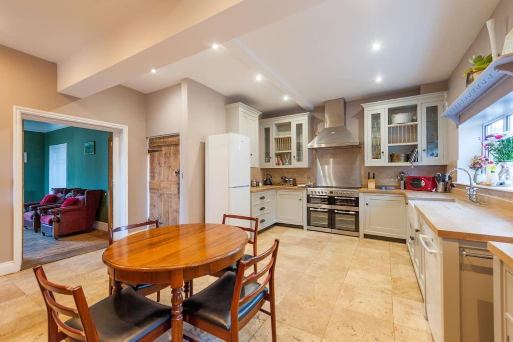 Firs Sleeps 15 Stunning Country House With Hot Tub Sudbourne 외부 사진